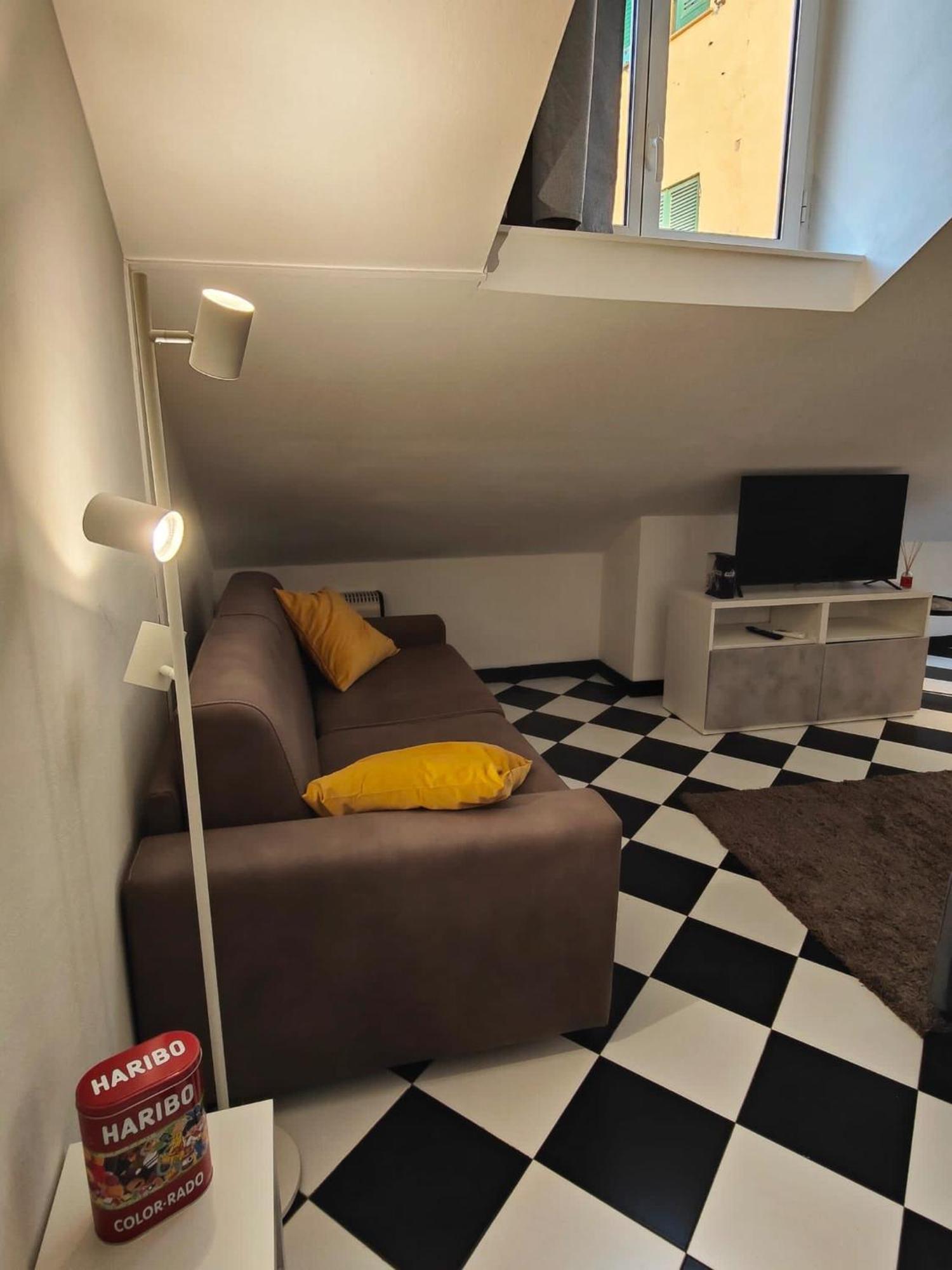 Apartment La Mansarda Del Principe, Vicoli, Acquario E Lanterna