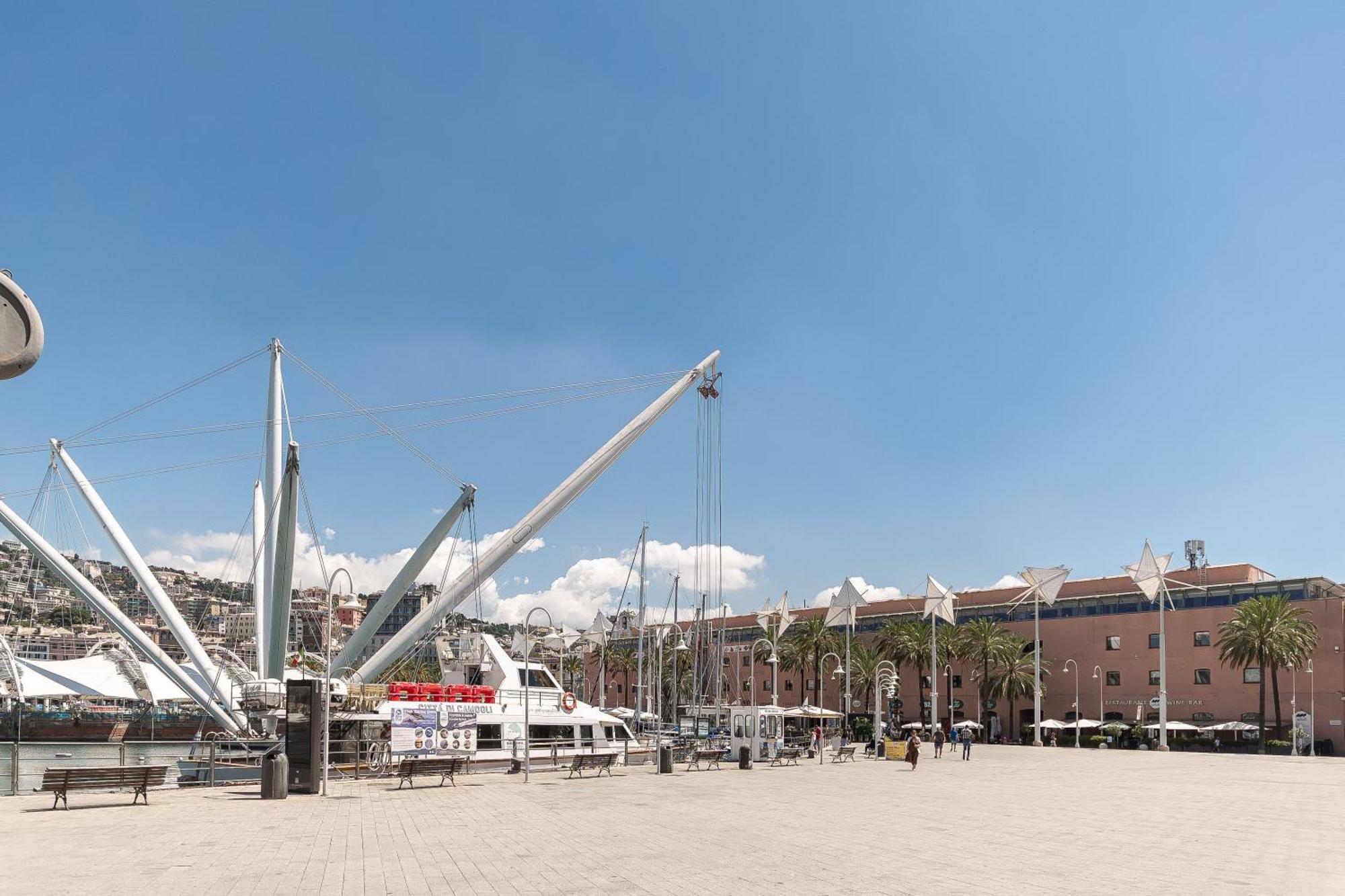 La Mansarda Del Principe, Vicoli, Acquario E Lanterna Genoa